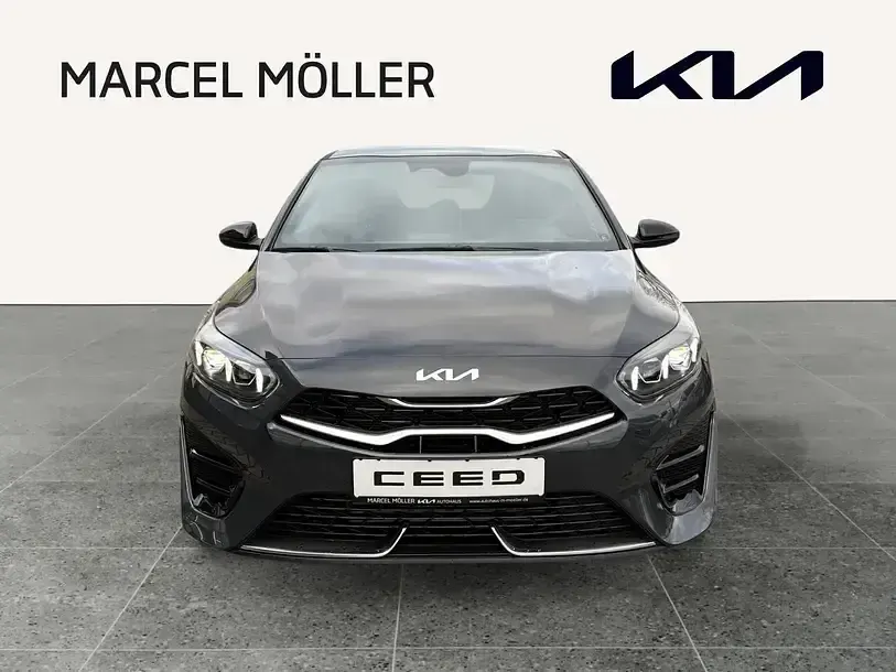 Gebraucht Kia Ceed GT-Line 140 PS (102 kW) 2024 Grau Kleinwagen