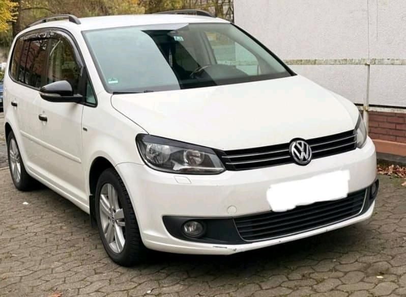 Silber Gebraucht 2013 VW Touran Match Van / Kleinbus | 3.900 € (Superpreis) - Bild 1/4