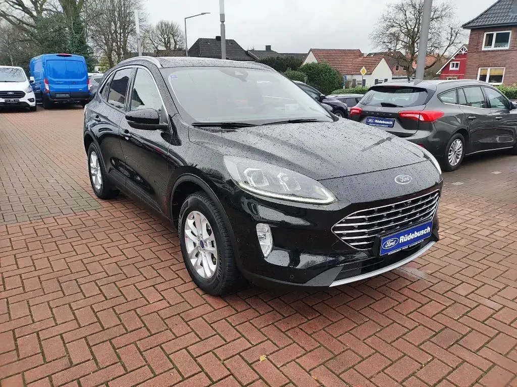 Usata Ford Kuga Titanium 224 CV (164 kW) 2022 Nero SUV
