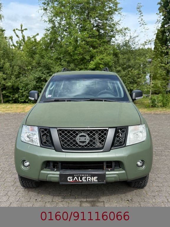 Schwarz Gebraucht 2014 Nissan Pathfinder XE SUV | 24.900 € (Fairer Preis) - Bild 1/4