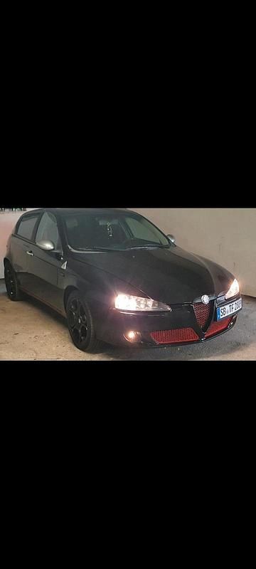 Schwarz Gebraucht 2006 Alfa Romeo 147 Quadrifoglio Kleinwagen | 2.500 € (Teuer) - Bild 1/3