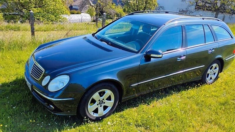 Gebraucht Mercedes E240 Elegance 177 PS (130 kW) 2005 Limousine