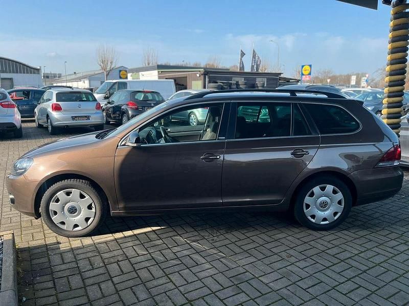 Gebraucht VW Golf VI Style 140 PS (102 kW) 2012 Braun Kleinwagen