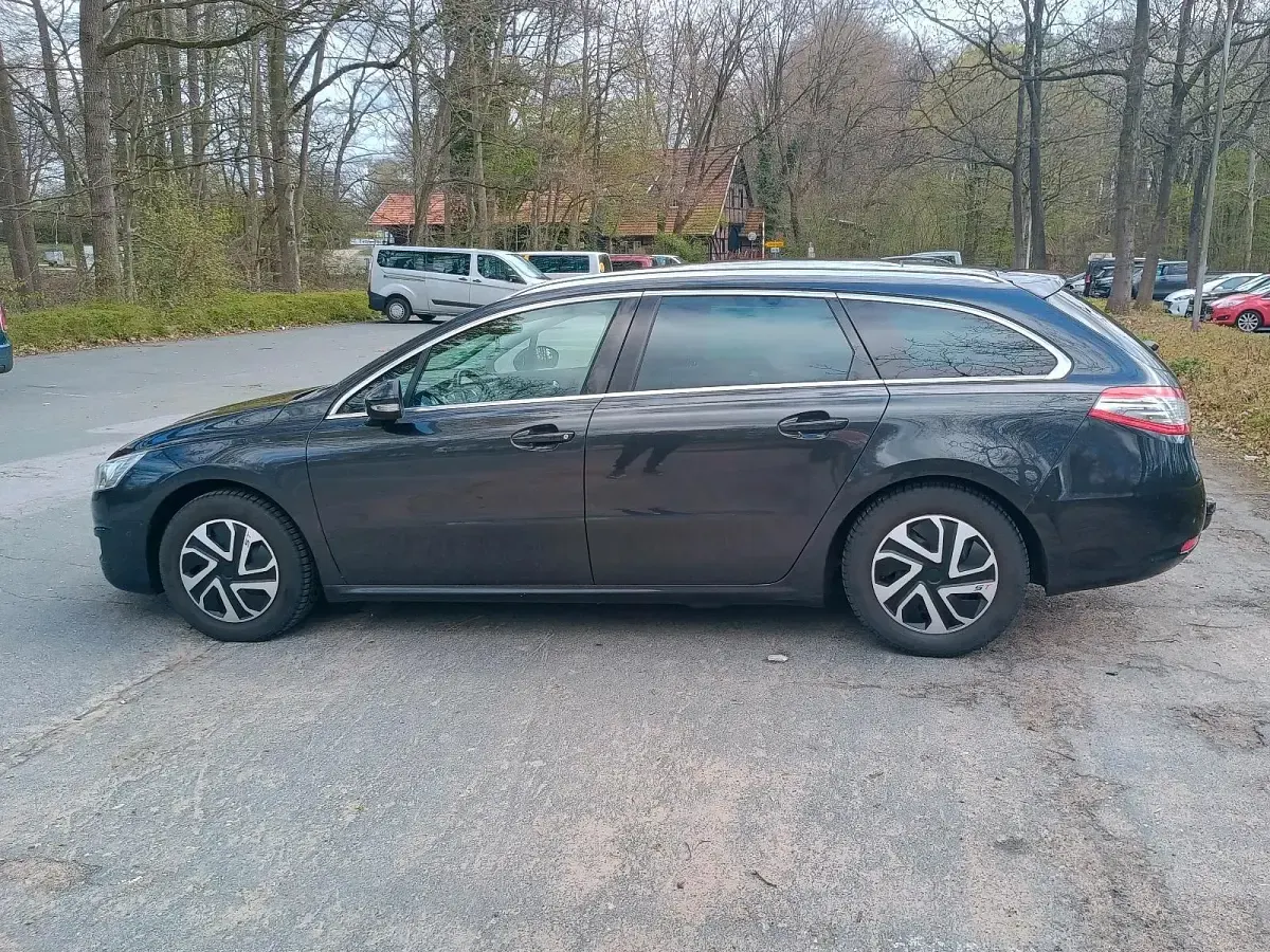 Gebraucht Peugeot 508 SW 156 PS (114 kW) 2014 Schwarz Kombi
