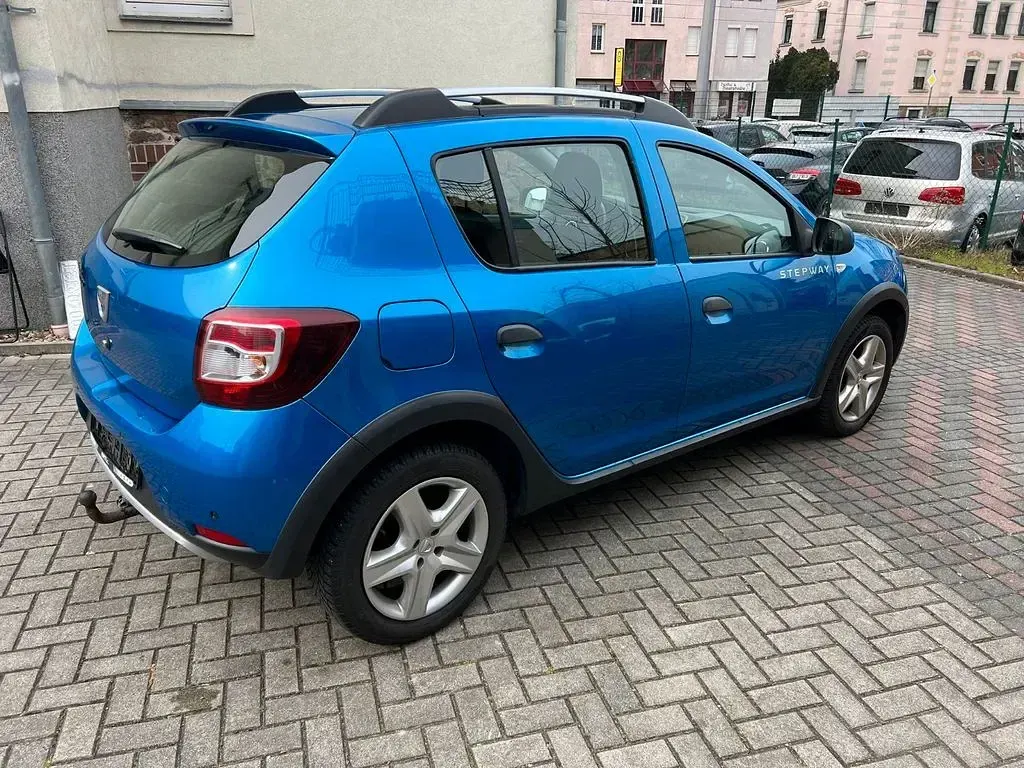 Gebraucht Dacia Sandero Stepway 90 PS (66 kW) 2013 Blau Limousine