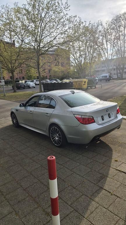 Second-hand BMW 525 218 CP (160 kW) 2007 Argintiu Berlinǎ
