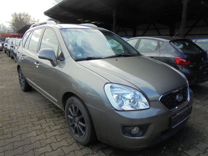 Używany Kia Carens 128 KM (94 kW) 2010 Szary Minivan
