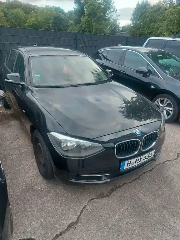 Gebraucht BMW 116 136 PS (100 kW) 2011 Schwarz Kleinwagen
