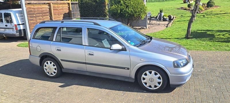 Gebraucht Opel Astra 84 PS (61 kW) 2002 Silber Kombi