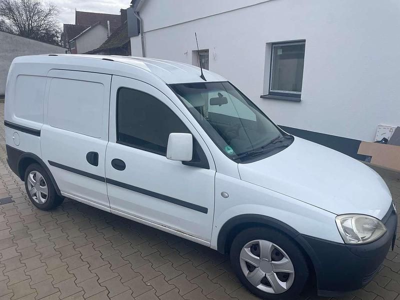 Gebraucht Opel Combo 65 PS (47 kW) 2009 Weiß Van / Kleinbus