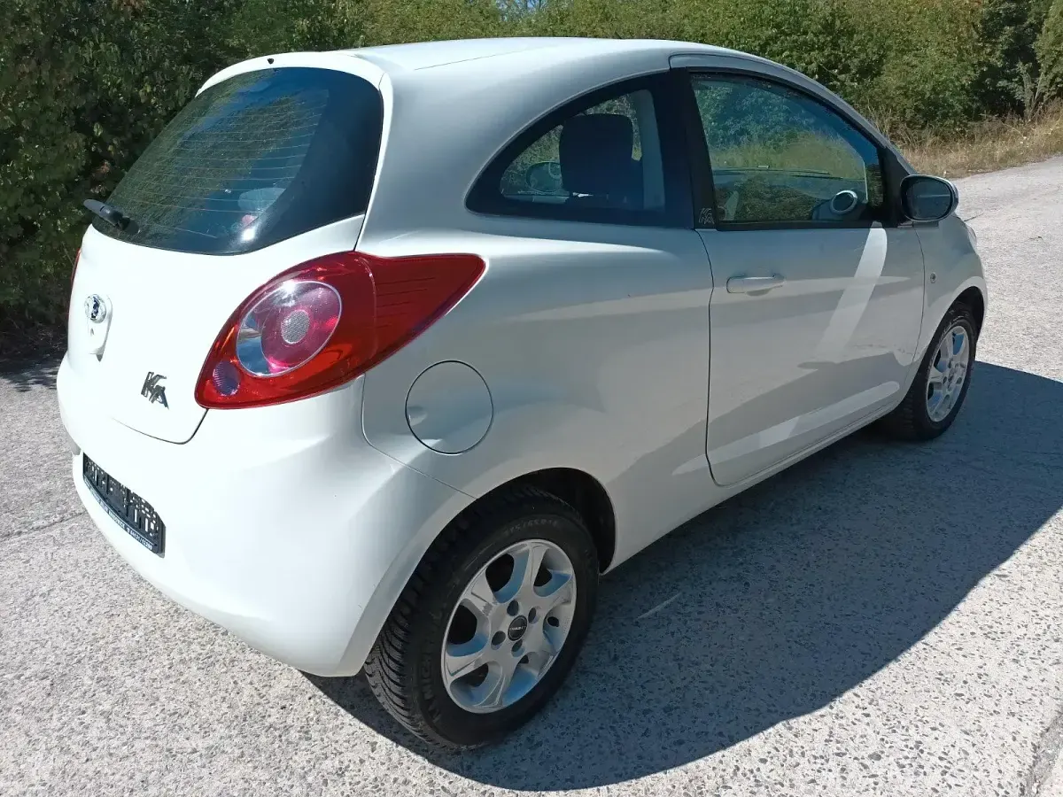 Gebraucht Ford Ka Cool & Sound Edition 70 PS (51 kW) 2013 Weiß Kleinwagen