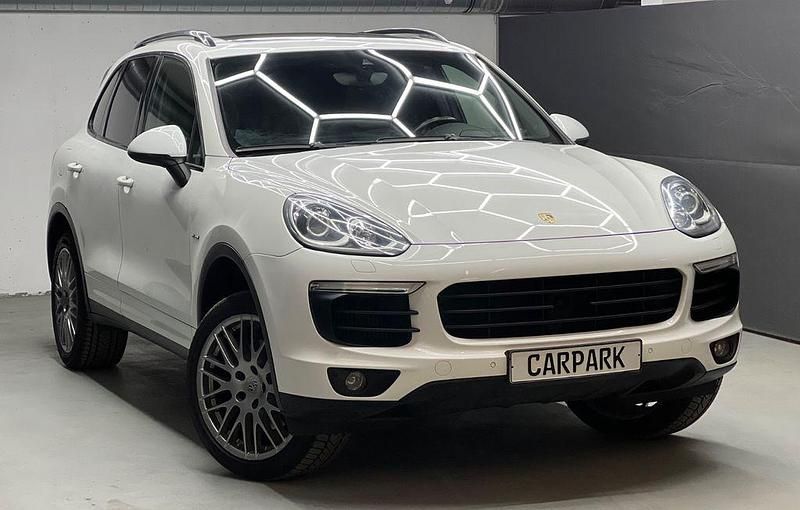 Second-hand Porsche Cayenne 262 CP (192 kW) 2015 Alb SUV
