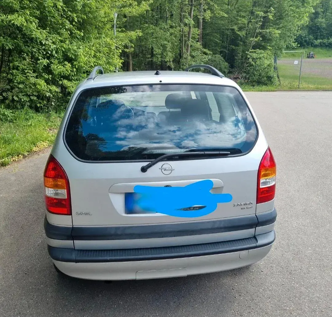 Gebraucht Opel Zafira 125 PS (91 kW) 2000 Silber Van / Kleinbus