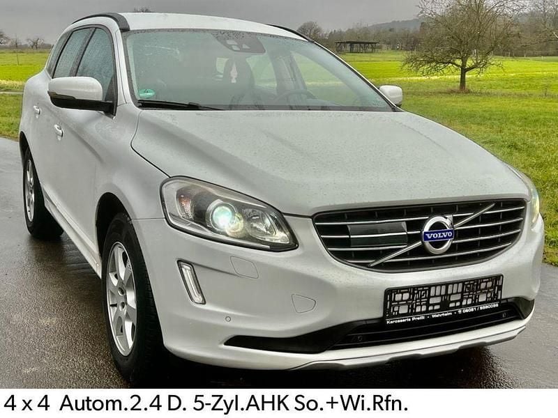 Weiß Gebraucht 2016 Volvo XC60 Momentum SUV | 14.600 € (Guter Preis) - Bild 1/4