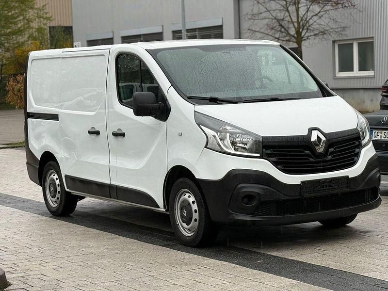 Gebraucht Renault Trafic Komfort 120 PS (88 kW) 2019 Weiß Van / Kleinbus