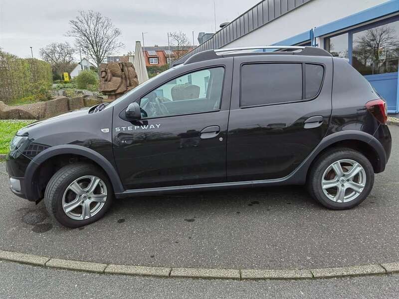 Schwarz Gebraucht 2013 Dacia Sandero Prestige Kleinwagen | 4.990 € (Guter Preis) - Bild 1/4