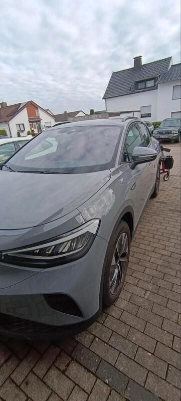 Grau Gebraucht 2022 VW ID.4 SUV | 30.980 € (Superpreis) - Bild 1/4