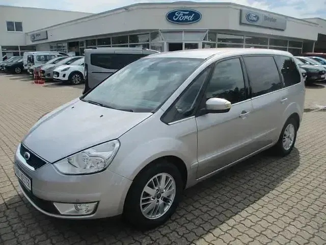 Gebraucht Ford Galaxy Ghia 146 PS (107 kW) 2009 Silber Van / Kleinbus
