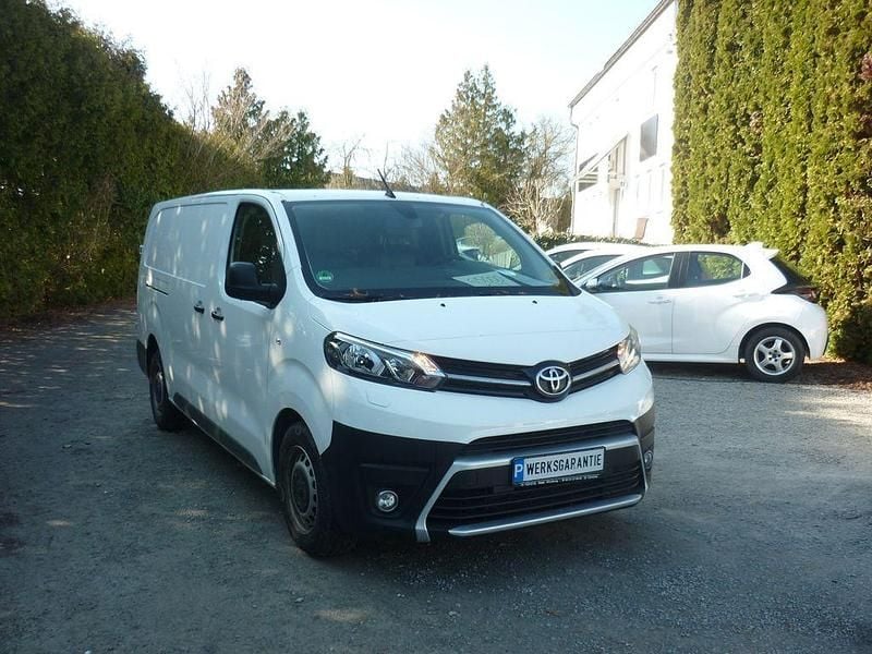 Gebraucht Toyota Proace 122 PS (89 kW) 2021 Weiß Van / Kleinbus