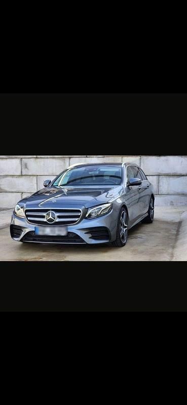 Second-hand Mercedes 300 351 CP (258 kW) 2017 Argintiu Break