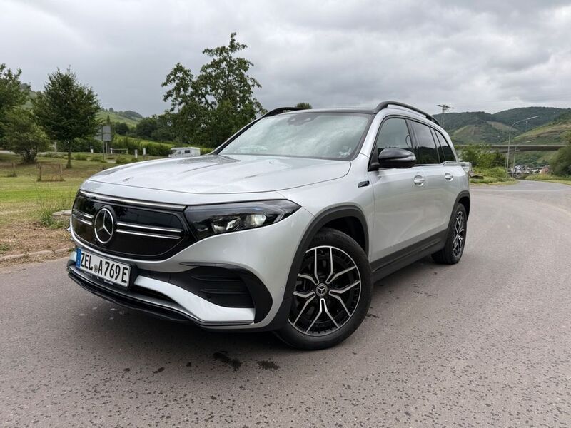 Silber Gebraucht 2023 Mercedes EQB300 AMG SUV | 33.900 € (Superpreis) - Bild 1/4