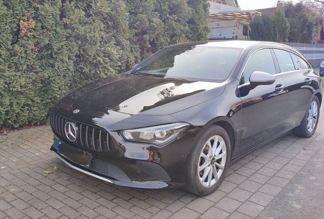Schwarz Gebraucht 2020 Mercedes CLA180 Shooting Brake Kombi | 21.000 € (Guter Preis) - Bild 1/4