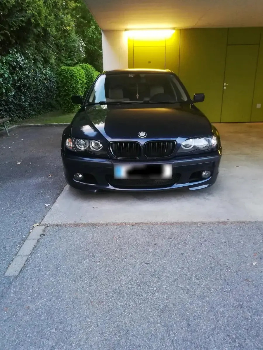Gebraucht BMW 330 Basis 184 PS (135 kW) 2002 Blau Limousine