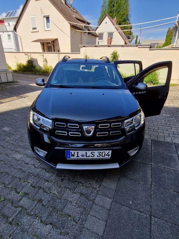 Braun Gebraucht 2019 Dacia Sandero Prestige Kleinwagen | 7.390 € (Guter Preis) - Bild 1/4