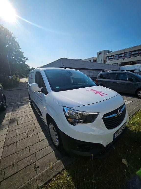 Weiß Gebraucht 2019 Opel Combo Van / Kleinbus | 8.800 € (Superpreis) - Bild 1/4