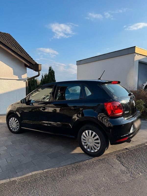 Gebraucht VW Polo 90 PS (66 kW) 2014 Schwarz Kleinwagen