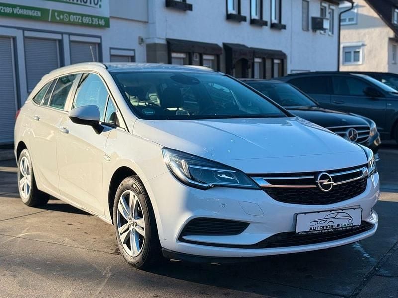 Gebraucht Opel Astra Edition 125 PS (91 kW) 2017 Weiß Kombi