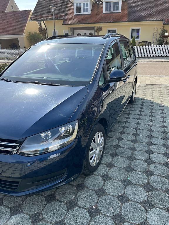 Second-hand VW Sharan 116 CP (85 kW) 2013 Albastru Monovolum