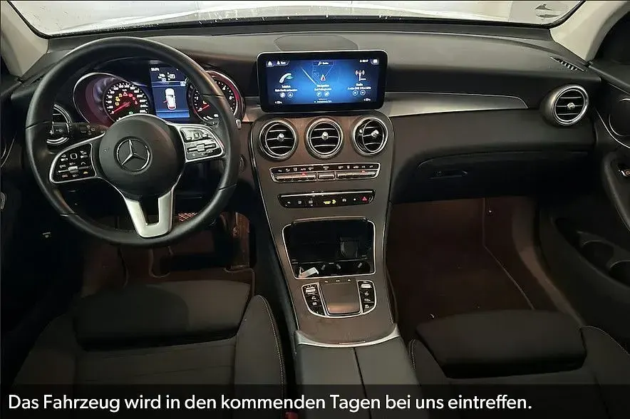 Gebraucht Mercedes GLC300 194 PS (142 kW) 2021 Mojavesilber SUV