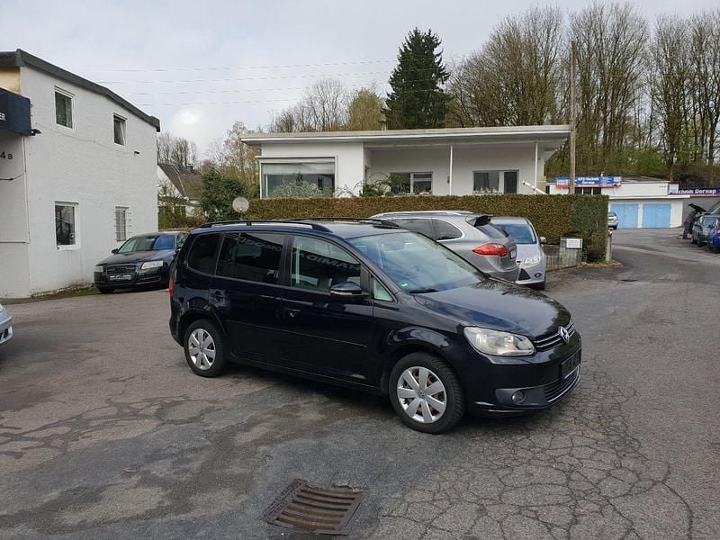 Gebraucht VW Touran Highline 105 PS (77 kW) 2012 Schwarz Van / Kleinbus