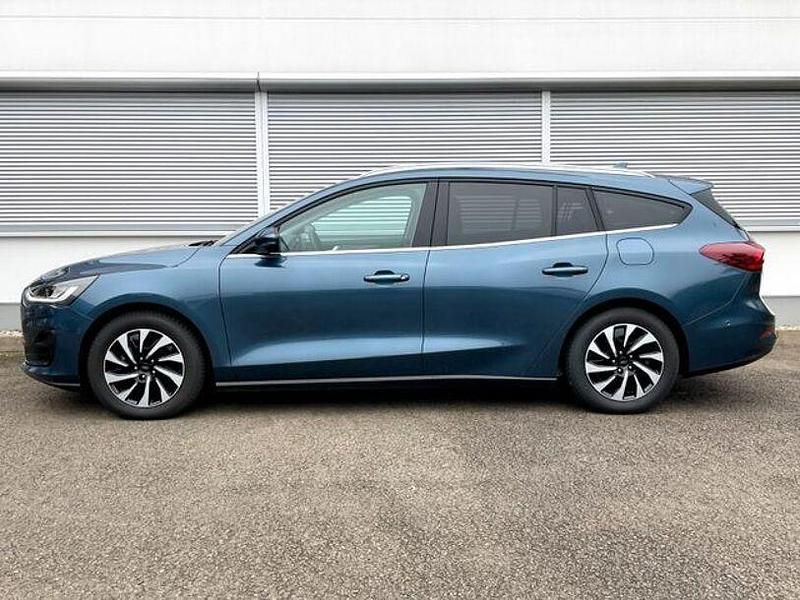 Gebraucht Ford Focus Titanium 125 PS (91 kW) 2024 Blau Limousine