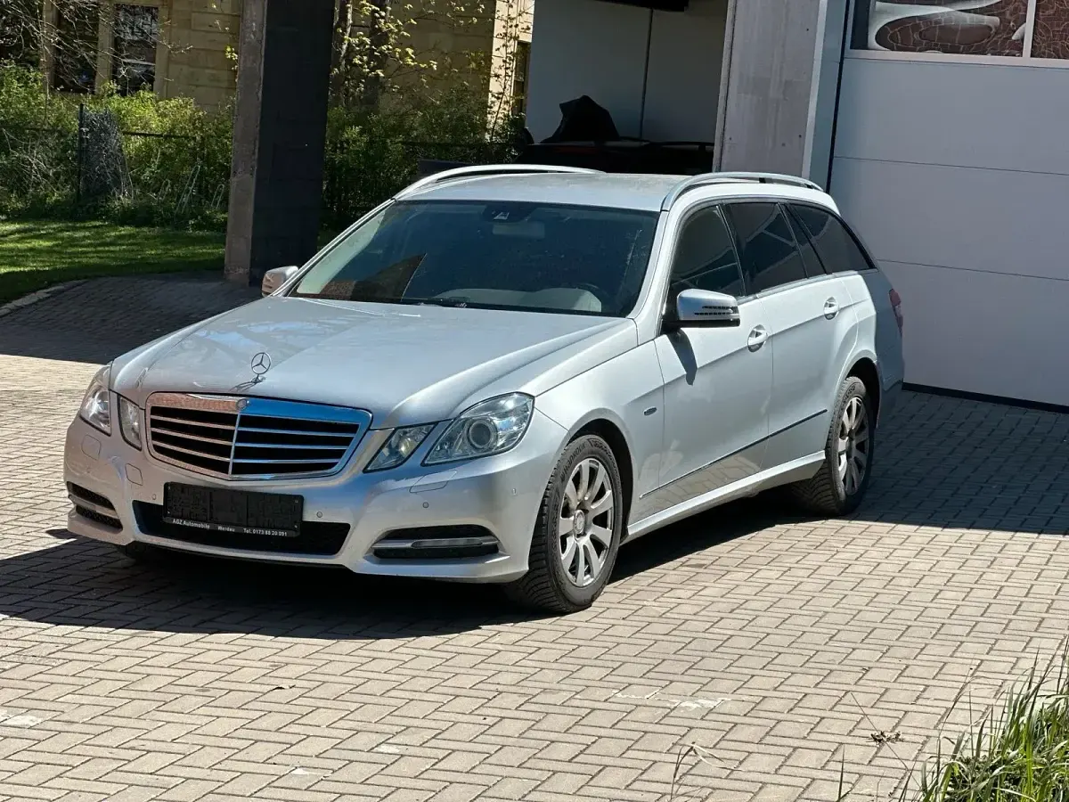 Second-hand Mercedes E220 170 CP (125 kW) 2011 Argintiu Break