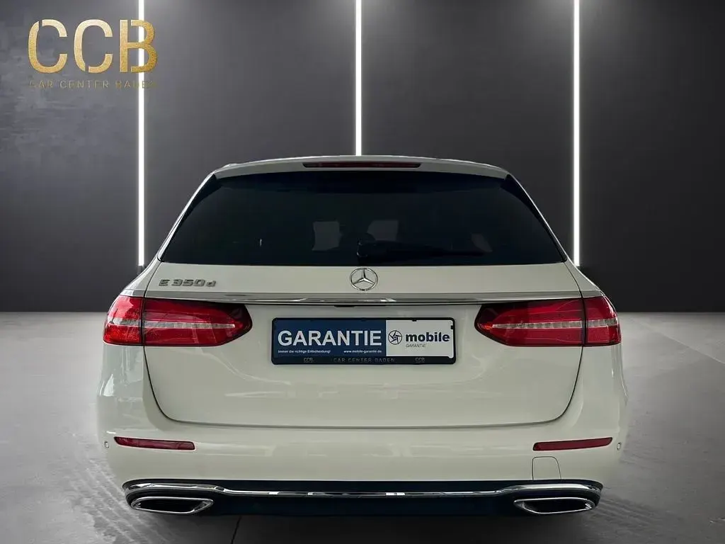 Gebraucht Mercedes E350 Avantgarde 258 PS (189 kW) 2018 Weiß Limousine