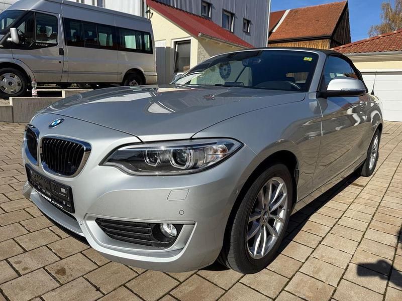 Glaciersilber Gebraucht 2017 BMW 218 Advantage Cabrio | 15.100 € (Guter Preis) - Bild 1/4