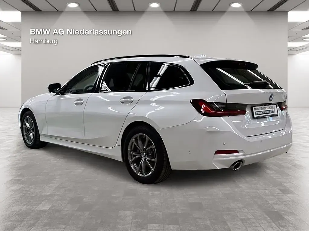 Gebraucht BMW 318 Sport Line 150 PS (110 kW) 2023 Weiß Kombi