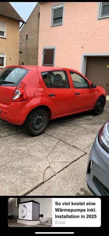 Rot Gebraucht 2009 Dacia Sandero Kleinwagen | 1.050 € - Bild 1/2