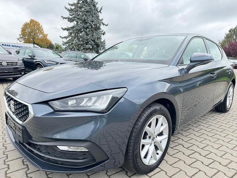 Grau Gebraucht 2021 Seat Leon Style Limousine | 14.990 € (Guter Preis) - Bild 1/4