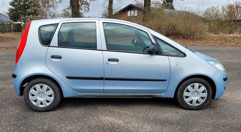 Gebraucht Mitsubishi Colt 75 PS (55 kW) 2004 Blau Kleinwagen