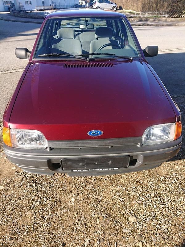 Occasion Ford Escort 75 ch (55 kW) 1989 Rouge Break