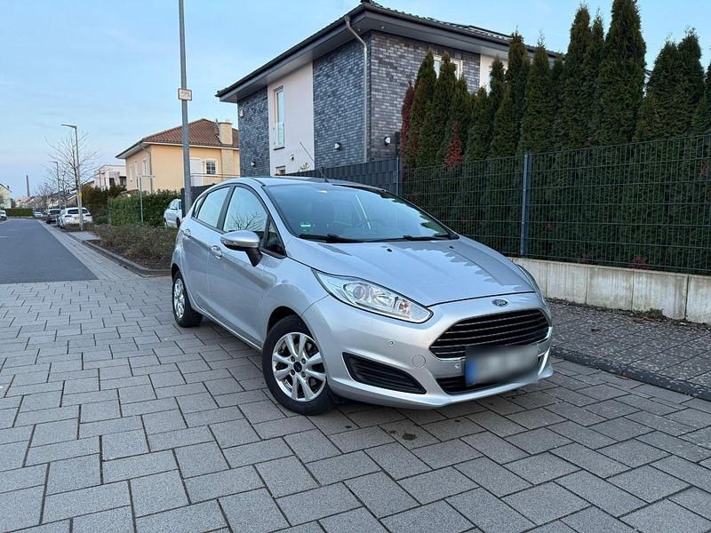 Gebraucht Ford Fiesta SYNC Edition 95 PS (69 kW) 2016 Grau Kleinwagen
