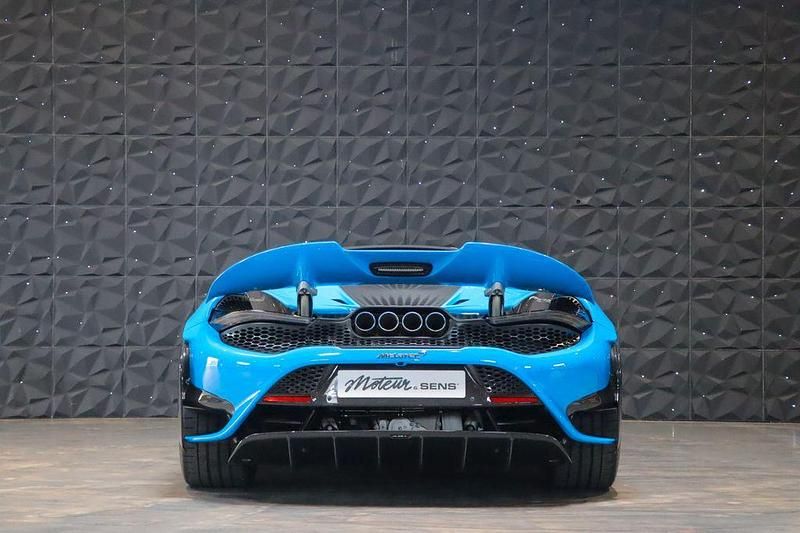 Gebraucht McLaren 765LT 765 PS (562 kW) 2021 Blau Cabrio