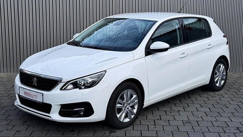 Weiß Gebraucht 2021 Peugeot 308 Active Kleinwagen | 12.899 € (Superpreis) - Bild 1/4