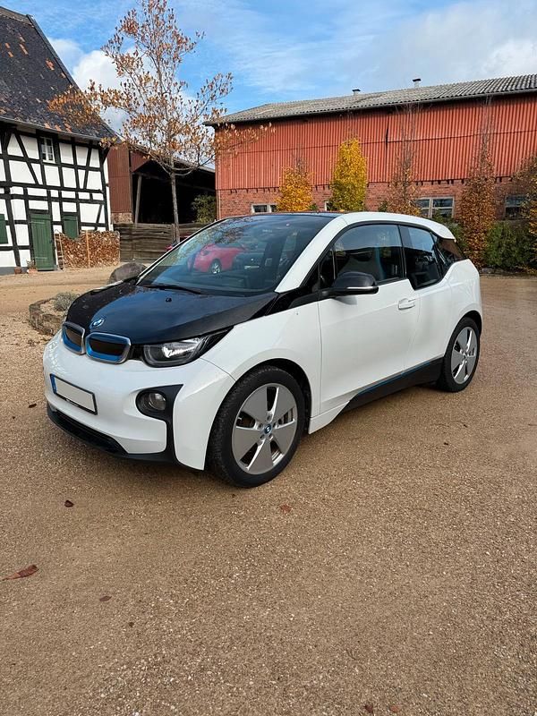 Weiß Gebraucht 2016 BMW i3 Kleinwagen | 11.999 € (Fairer Preis) - Bild 1/4