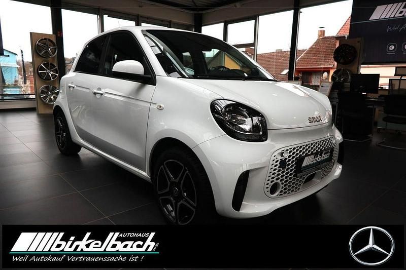 Gebraucht Smart ForFour Electric Drive 60 kW (82 PS) 2020 Weiß Limousine
