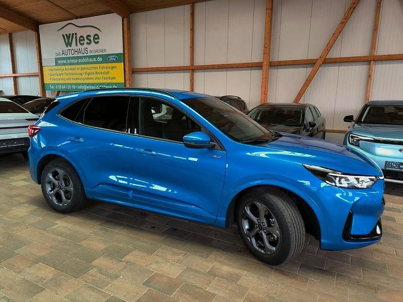 Gebraucht Ford Kuga ST-Line 179 PS (131 kW) 2024 Desertisland blue SUV