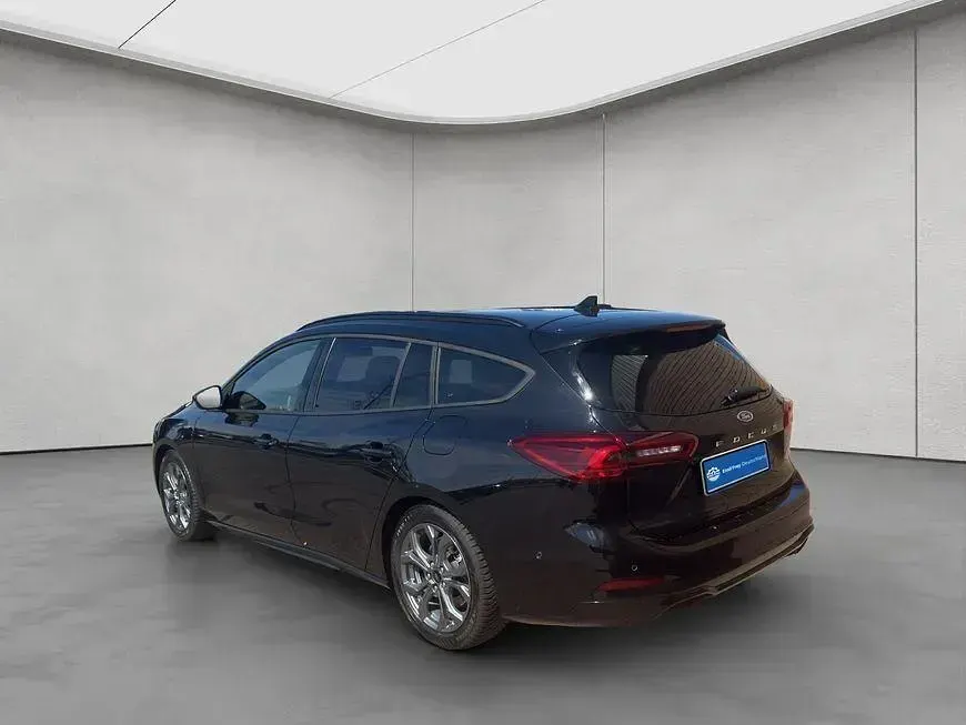 Gebraucht Ford Focus ST-Line X 155 PS (114 kW) 2024 Schwarz Kombi